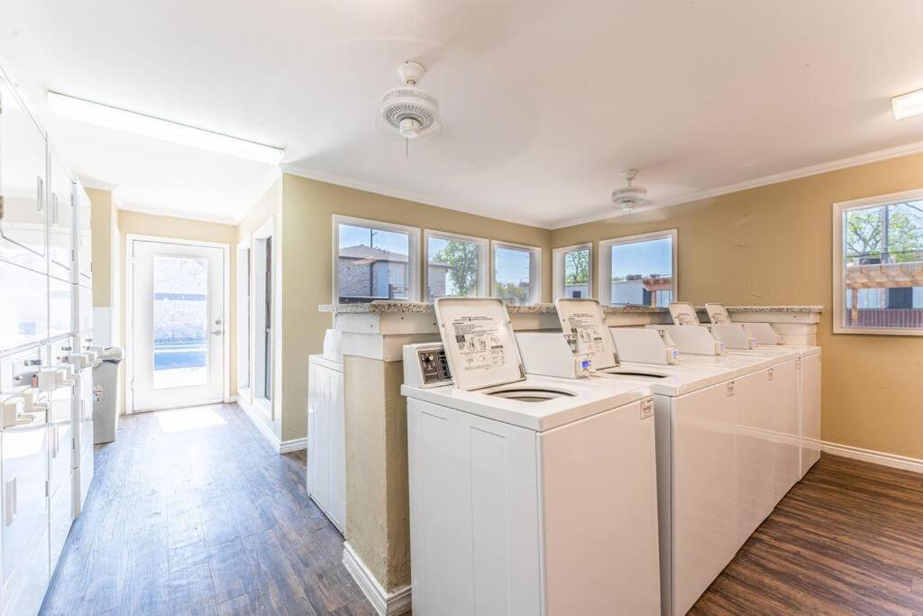 Central 1Br King Bed Suites, Close To Downtown & Domain Austin Buitenkant foto