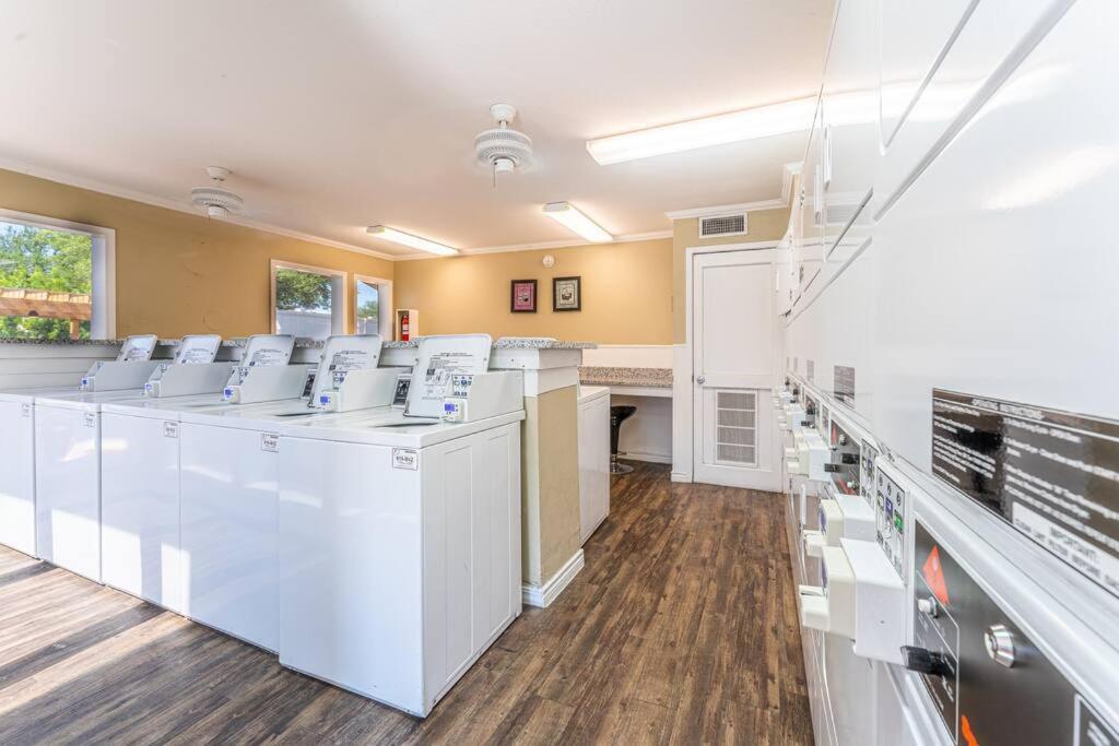 Central 1Br King Bed Suites, Close To Downtown & Domain Austin Buitenkant foto