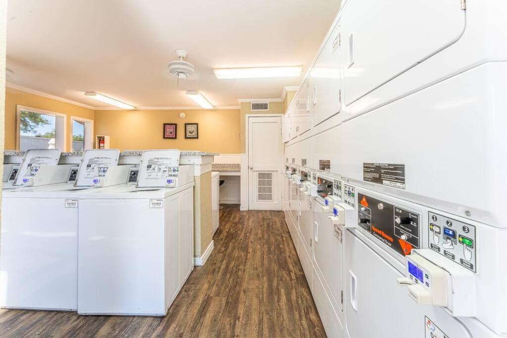 Central 1Br King Bed Suites, Close To Downtown & Domain Austin Buitenkant foto